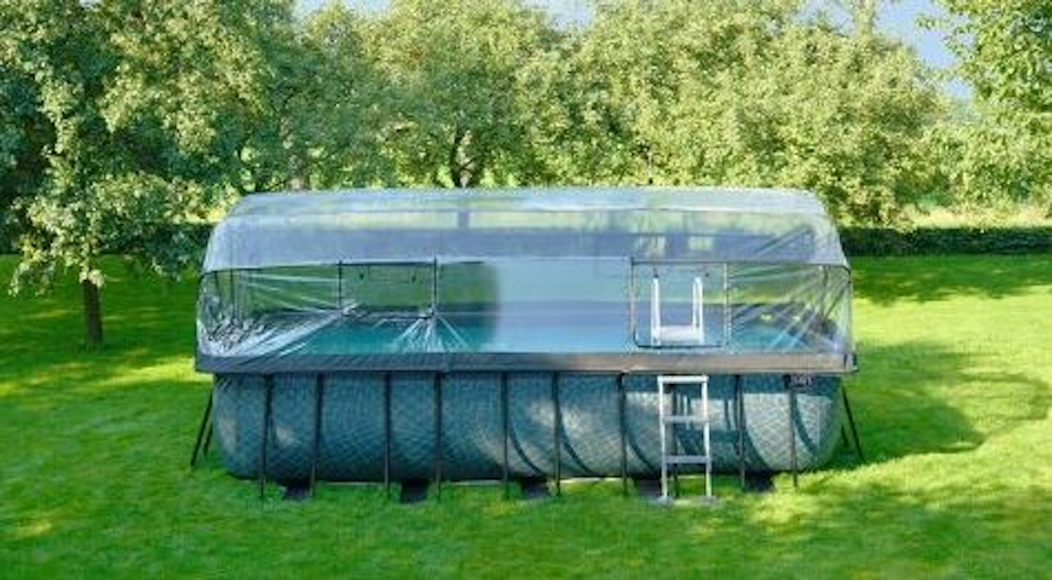 Wärmepumpe und Sonnendach 540 x 250 cm (Höhe 122cm)